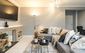 Exceptional Spacious City Apartment